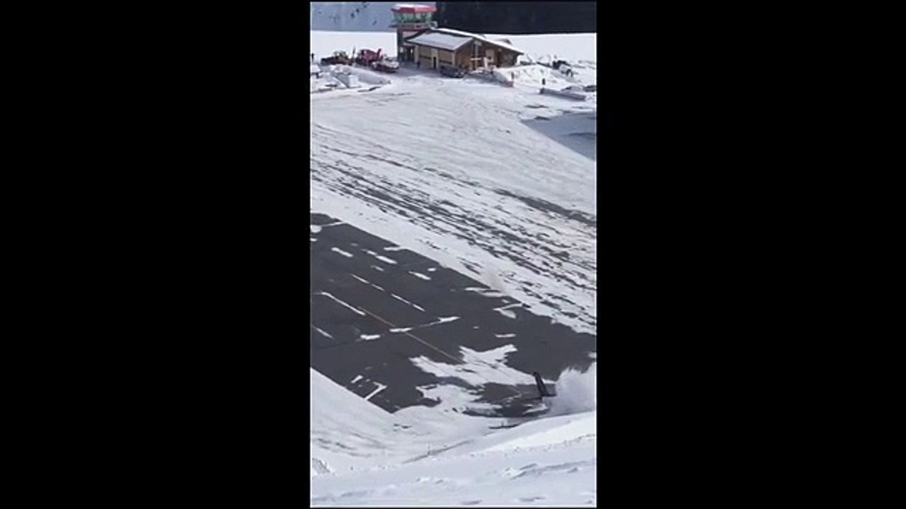 L'atterrissage raté d'un avion privé à Courchevel