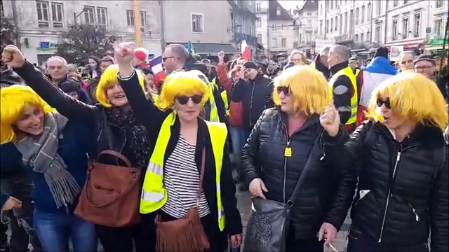 Besançon Manifestation des gilets jaunes Acte XIII Les résistantes en action