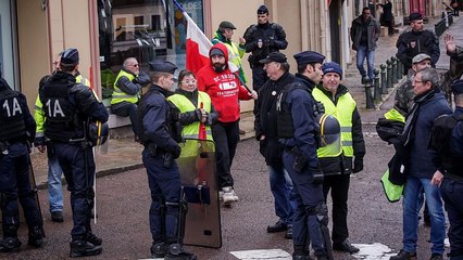Wieder ein Verletzter: Bei Gelbwesten-Demo werden einem Mann 4 Finger abgerissen