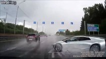 Un chauffard perd le contrôle de sa Lamborghini et s'écrase sur une autre voiture
