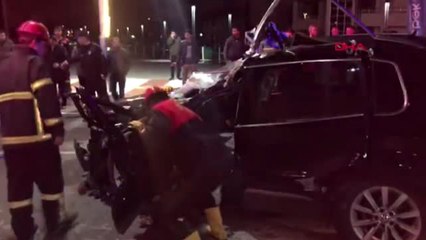 Uşak Cip, Kamyona Çarptı 1 Ölü, 2 Yaralı