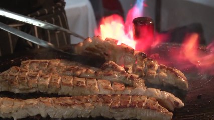 호주 야시장에 등장한 '솥뚜껑 삼겹살' / YTN