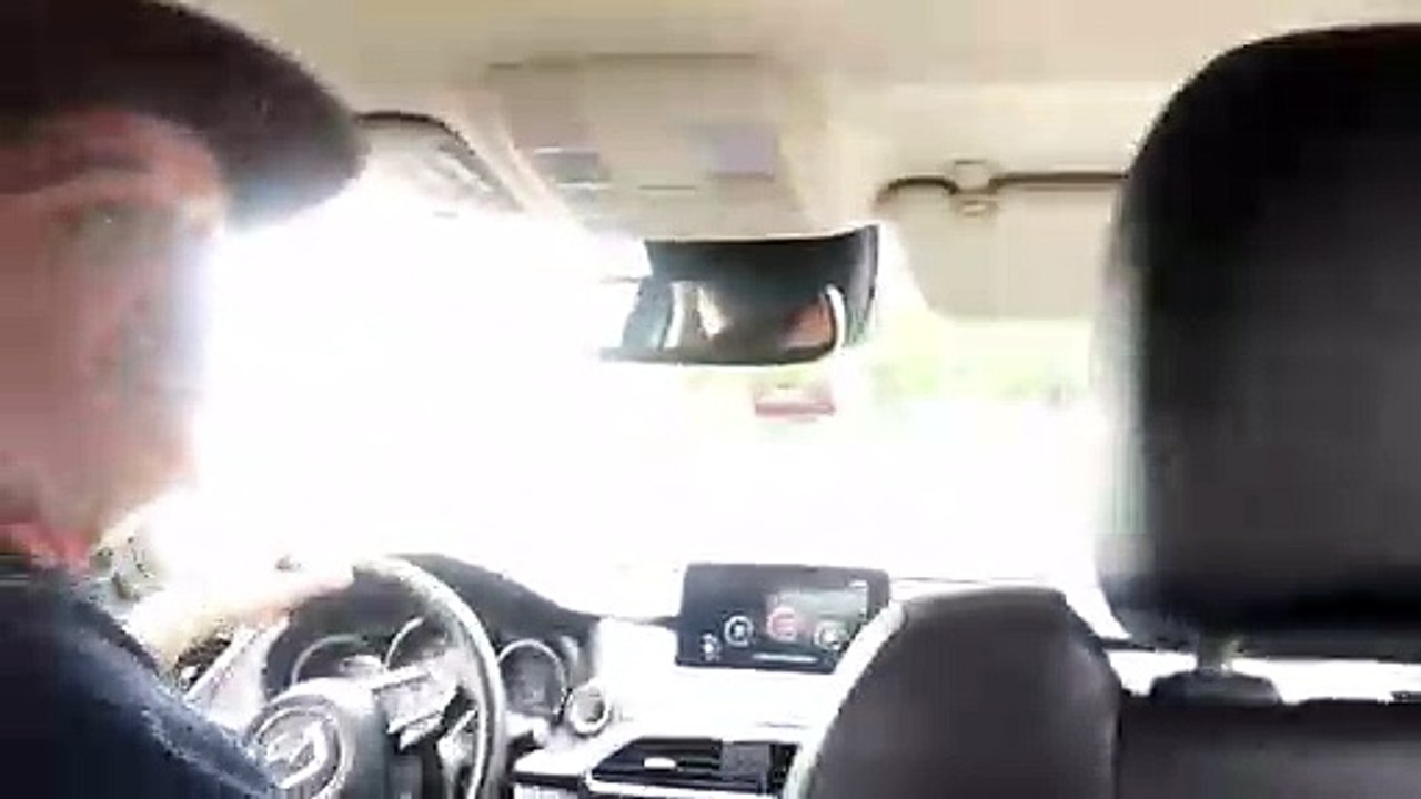 Ce Uber roule entre les routes pour éviter les embouteillages au Texas !