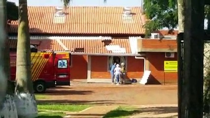 Homem fica ferido ao sofrer queda de dois metros