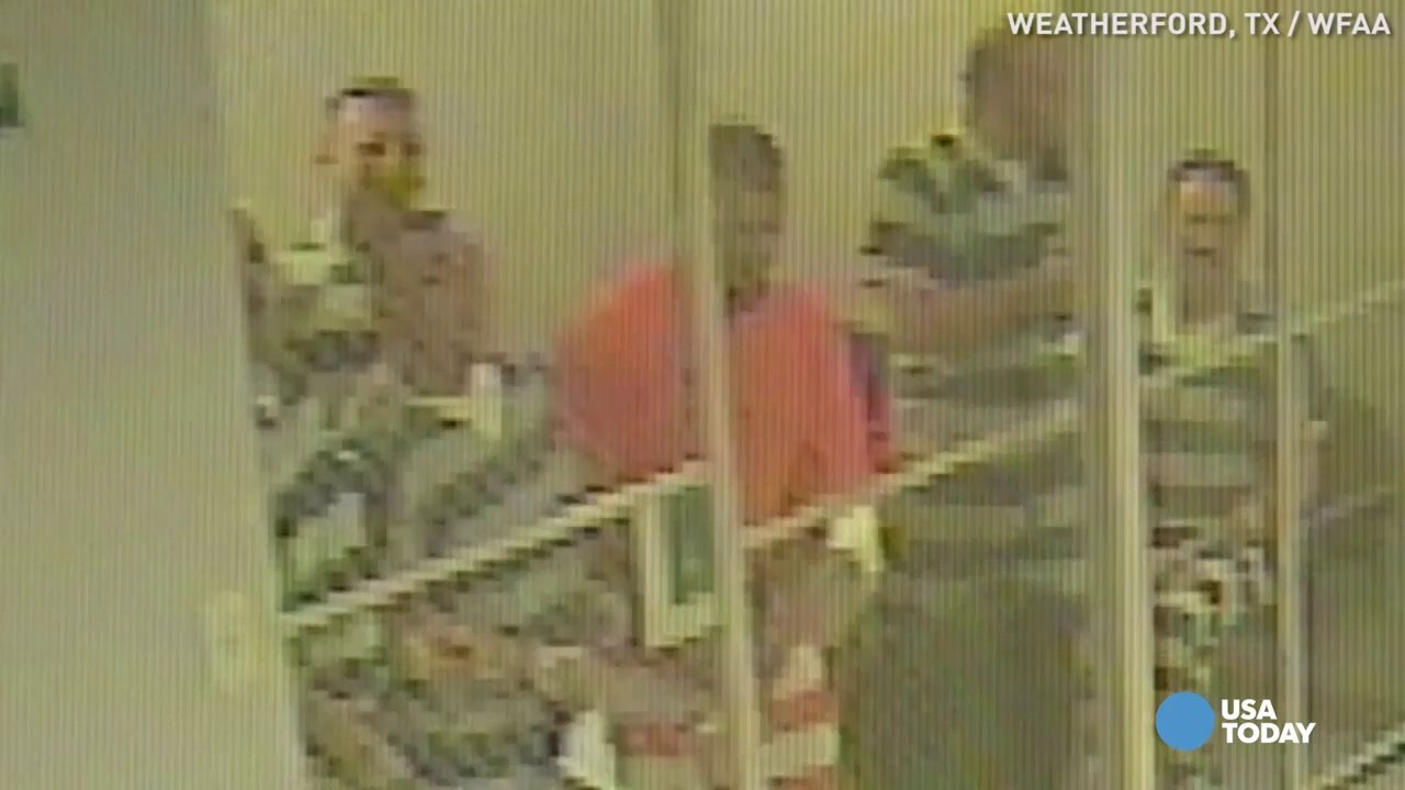 Un gardien de prison en pleine crise cardiaque sauvé par des détenus d'une façon géniale