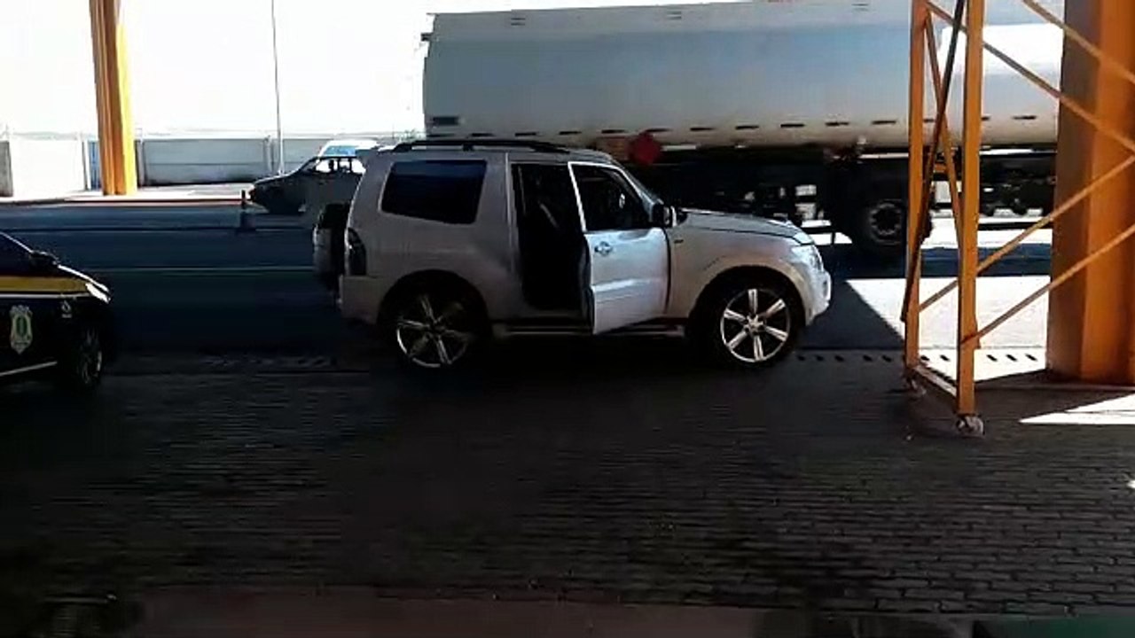 PRF realiza grande apreensão de celulares na BR-277