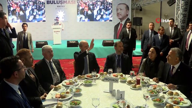 Numan Kurtulmuş, Hatay’da partililerle bir araya geldi