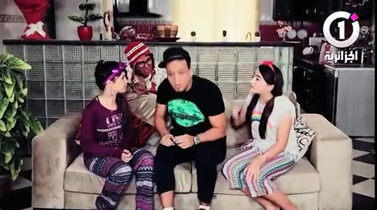 Darna Show Saison3 N°08 دارنا شو - Body Guard ! الخدمة