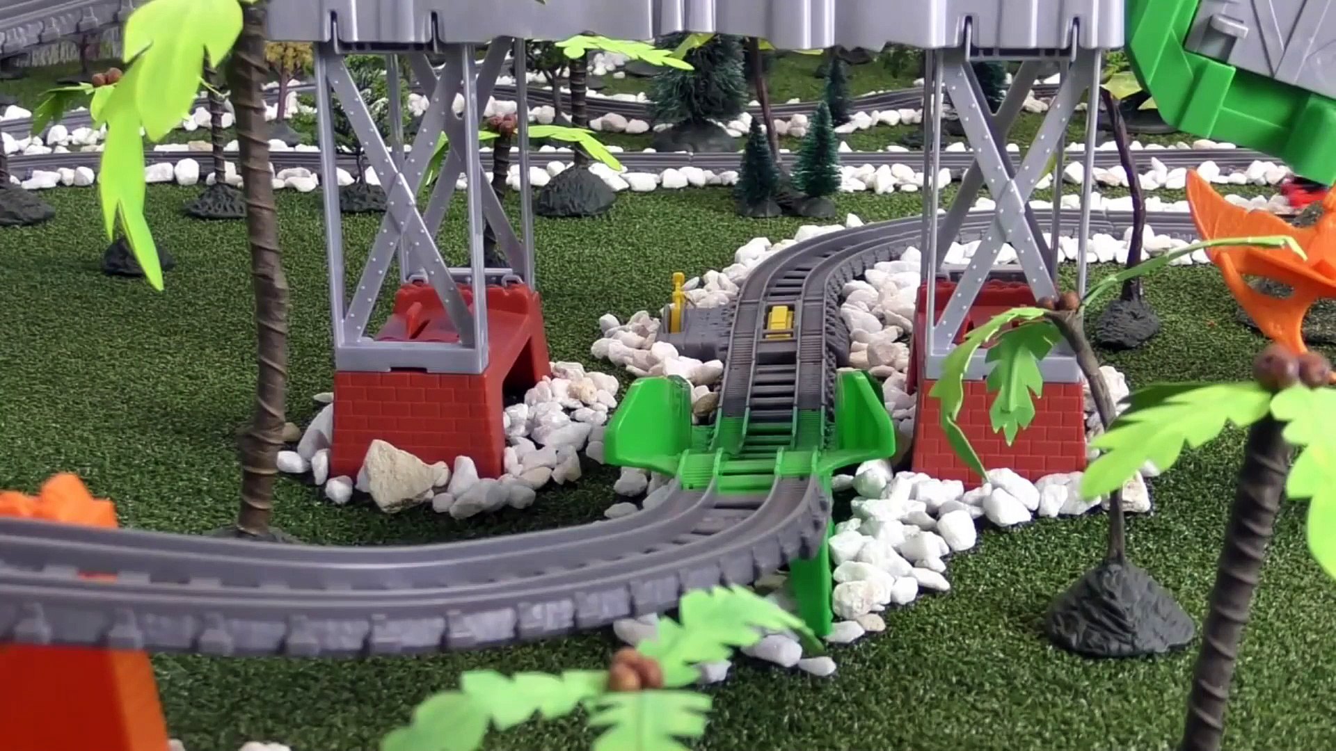 thomas trackmaster dino escape set