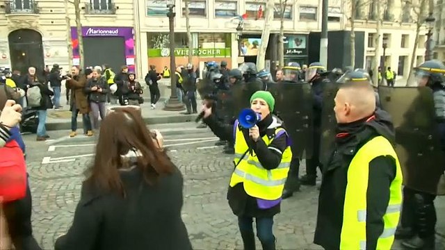 50.000 'chalecos amarillos' se manifiestan en Francia