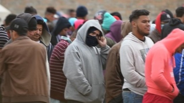 Unos 1.700 migrantes solicitan asilo en México desde la frontera con EE.UU.