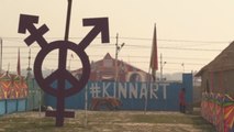 Las discriminadas transexuales indias brillan en el festival hindú Kumbh Mela