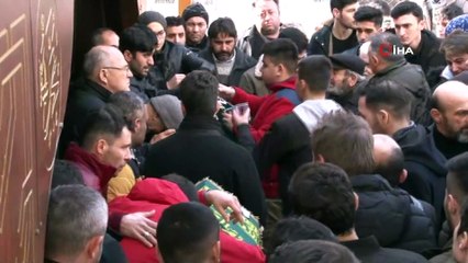 Çöken binada can veren minik Eylül son yolculuğuna uğurlanıyor