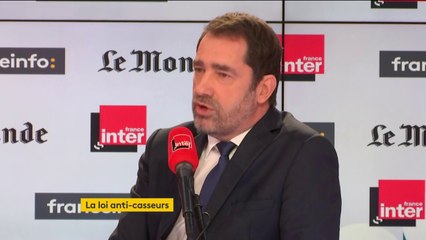 Louis Boyard, le président de l'UNL : "Manifestement il va bien, vu  qu'il court de plateau en plateau" plaisante Christophe Castaner