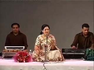 तुम अपना रंजों गम अपनी परेशानी मुझे  दे दो