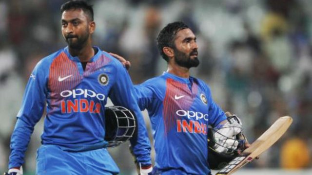 Ind vs NZ 3rd T20I: Dinesh Karthik trolled for denying single to Krunal Pandya | वनइंडिया हिंदी