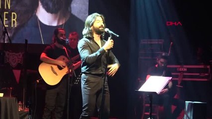 Bursa Koray Avcı, Bursa'da Hayranlarını Coşturdu