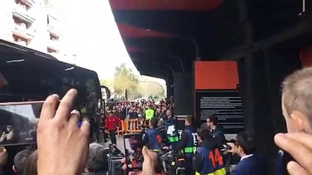 Valencia-RealSociedad: Llegada del Valencia a Mestalla