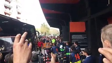 Valencia-RealSociedad: Llegada del Valencia a Mestalla