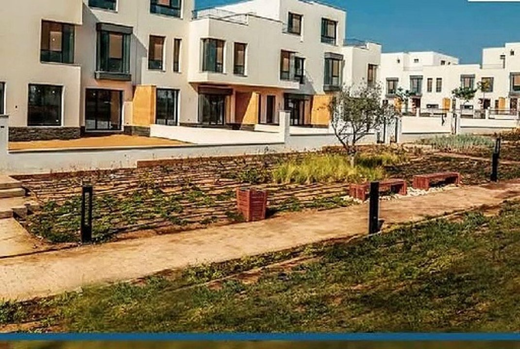 توين هاوس للبيع في فيليت سوديك مساحه 288 متر