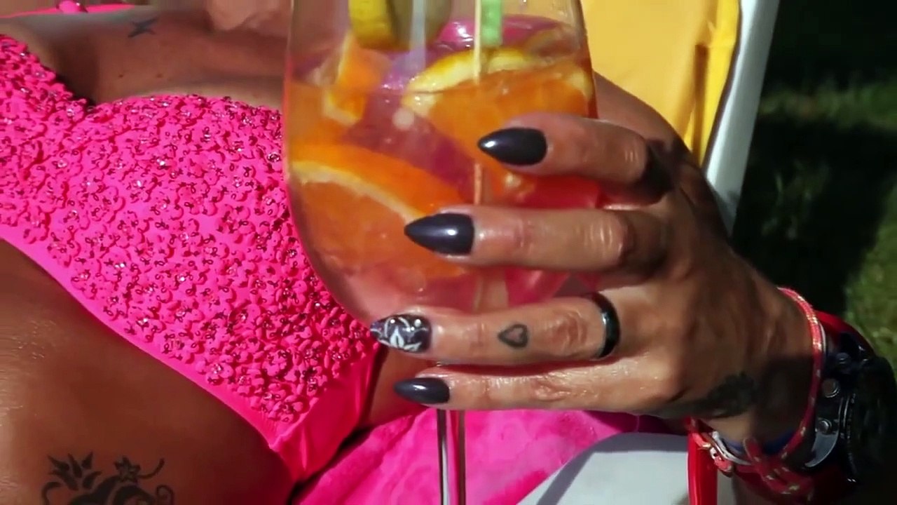 Zé Cabra ft. Maria Leal | Deixei Tudo Por Ela (Num Entroncamento Sem Fim) (Videoclip)