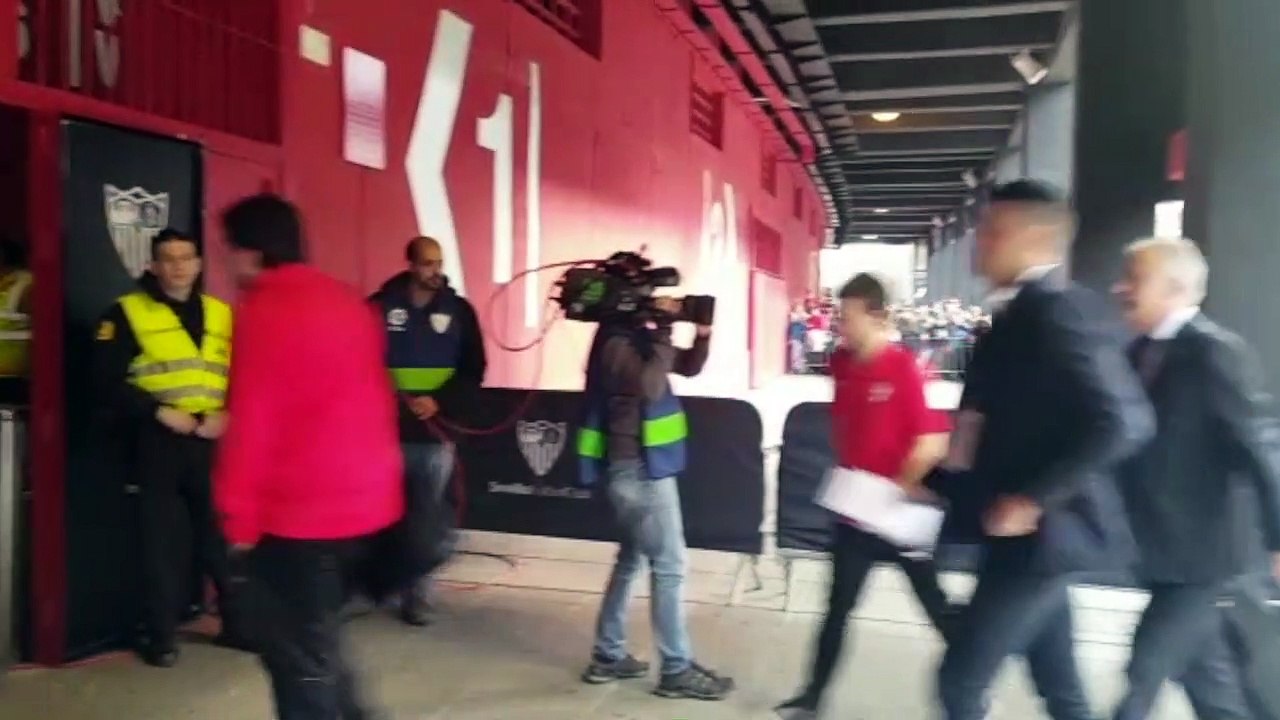Sevilla-Éibar: Llegada del Éibar al Sánchez Piz...