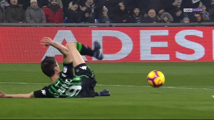 Serie A - La Juve sauvée par la VAR sur un penalty ?