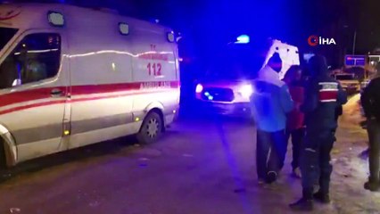 Video herunterladen: - Uludağ'da kavga 1 ölü 2 yaralı- Özel güvenliklerle kayak hocaları birbirine girdi olaya jandarma ve özel harekat polisi müdahale ediyor