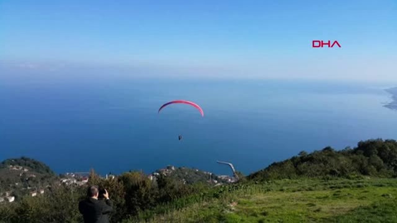 Ordu Yamaç Paraşütü Teleferiğe Takıldı 2 Yaralı