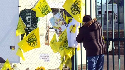 Hommage à Sala: les supporters de Nantes se recueillent