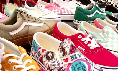 Beli Sepatu Sneaker Jutaan Rupiah