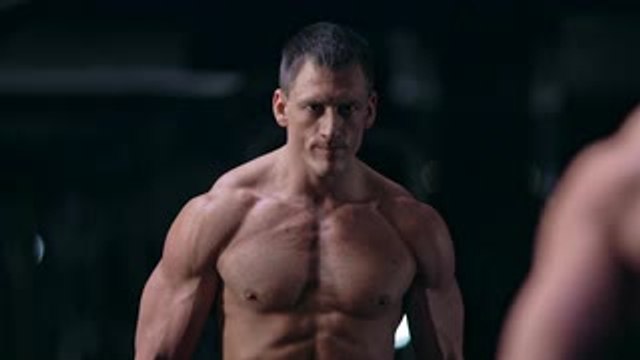 Wie wärmt man sich vor dem Krafttraining auf?