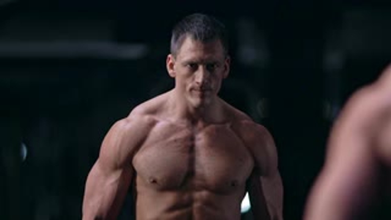 Wie wärmt man sich vor dem Krafttraining auf?