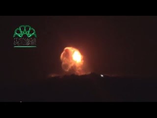 +18 أورينت نيوز| حماة عشرات القتلى في صفوف النظام في تفجير حاجز الحرة