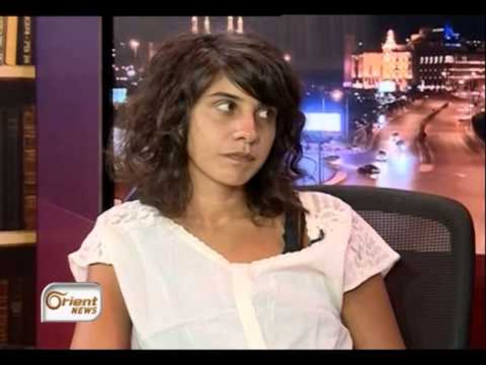 الراحل الكبير يفجر مسرح المدينة ويبايع البغدادي.. حلقة مع فرقة الراحل الكبير - أنا من هناك
