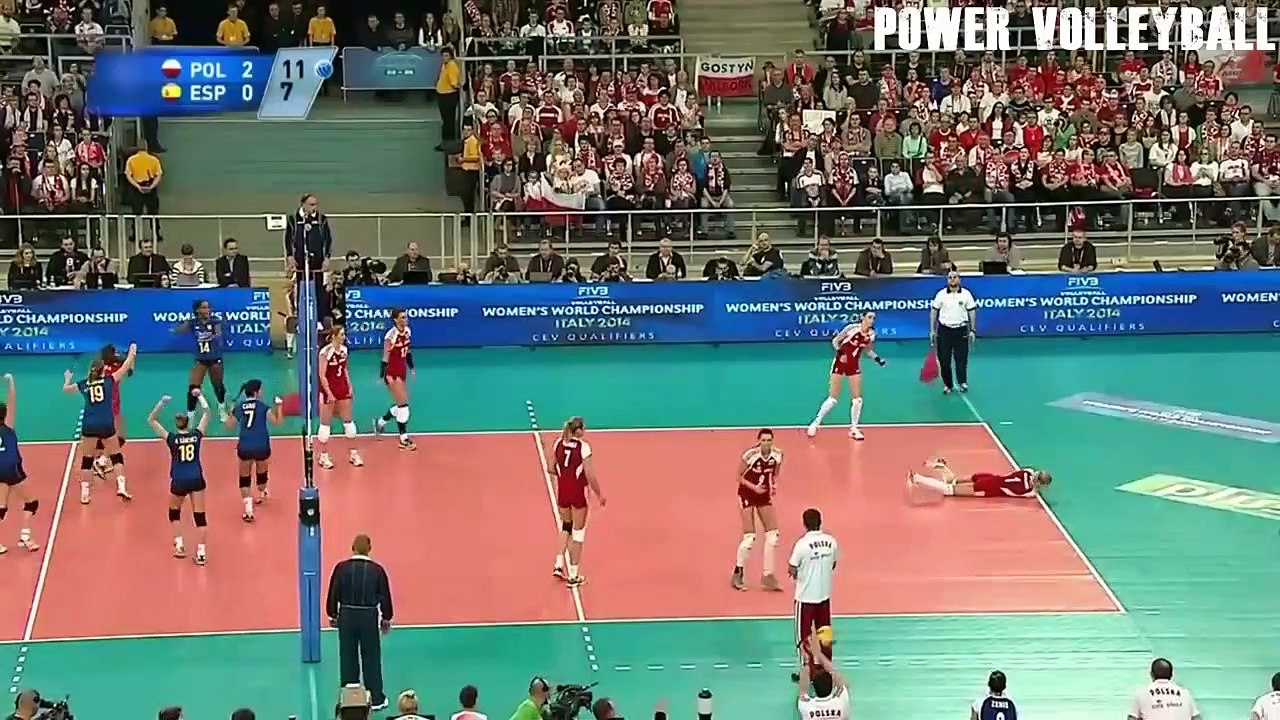 VOLLEYBALL KNOCKOUTS - Monster Volleyball Head-shots (HD)