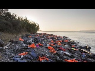 الستر المغشوشة في تركيا تسبب غرق السوريين.. كيف ألقت الشرطة القبض على مصنعيها ؟- هنا سوريا