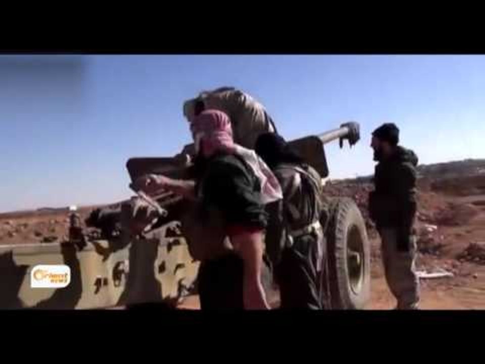 Firokeyên Rûsî bajarê Seraqib li Idlibê topbaran dikin