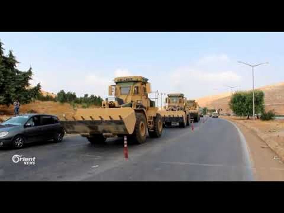 الحدود السورية التركية: وصول تعزيزات عسكرية ترك...