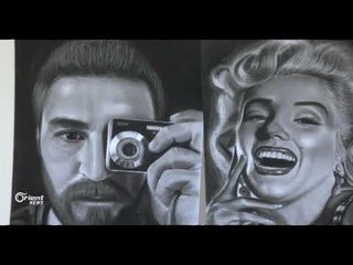 لاجئ سوري في لبنان يرسم البورتريه بألوان الفحم والرصاص