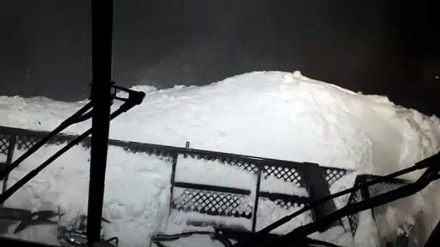 Pays des Écrins : la descente de la dameuse au petit matin