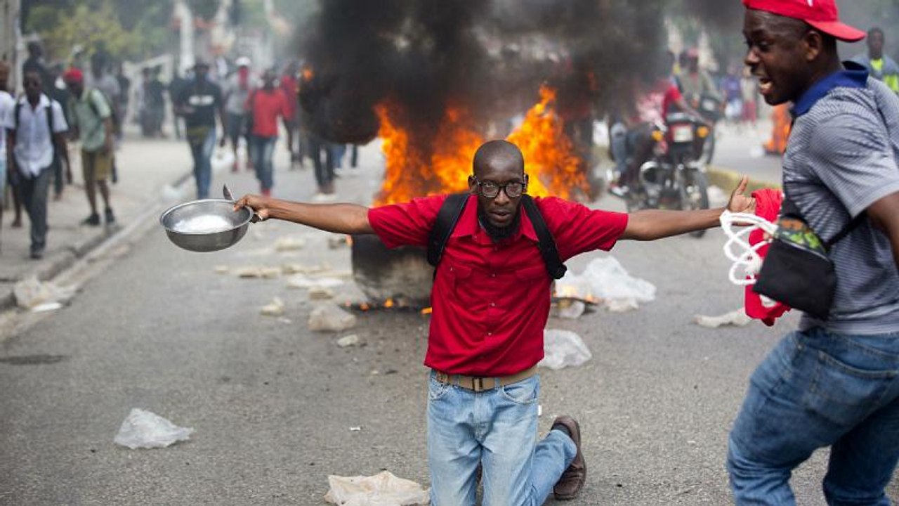 Cuarto día consecutivo de protestas violentas en Haití