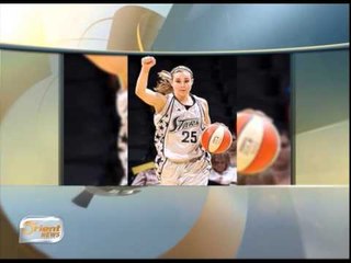 الستاند أب الكوميدي فن ينتقد الظواهر السلبية