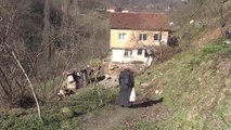 Heyelanda Evi Zarar Gören Aile Yardım Bekliyor
