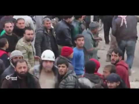 Firokeyên rêjîmê bazara gelerî li bajarê Ebû El-Zihûr li Idlibê topbaran kirin