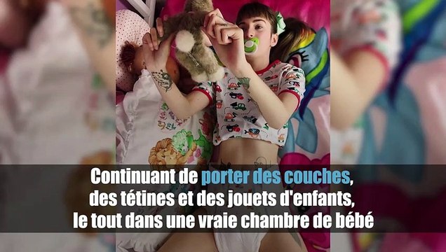 A 23 ans, cette Youtubeuse vit littéralement comme un bébé !