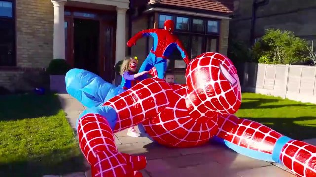 الاطفال الخرقاء أطفال صعب ألعاب طفل مضحك الحوادث - أمي صدمت! | | طفل رضيع د | حب الاطفال أطفال مضحك ضد شبح - جوني جوني أغاني الحضانة قافية وتعلم الألوان للأطفال