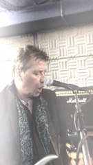 J.T.A.I.M By NouX ! on the Phone :) Drôle d'annonce.