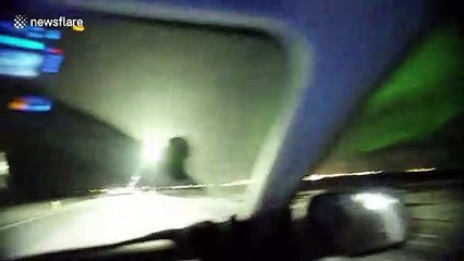 Car passenger films spectacular aurora display in Iceland