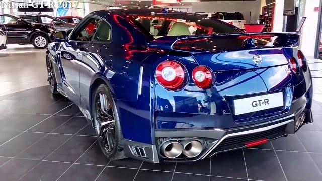 New Nissan GT-R 2017 vs Audi R8 V10 Plus - Acceleration 0-220kmh & Exhaust Sound